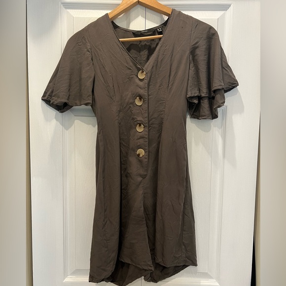 Vero Moda Flutter Sleeve V-Neck Romper - Picture 4 of 4